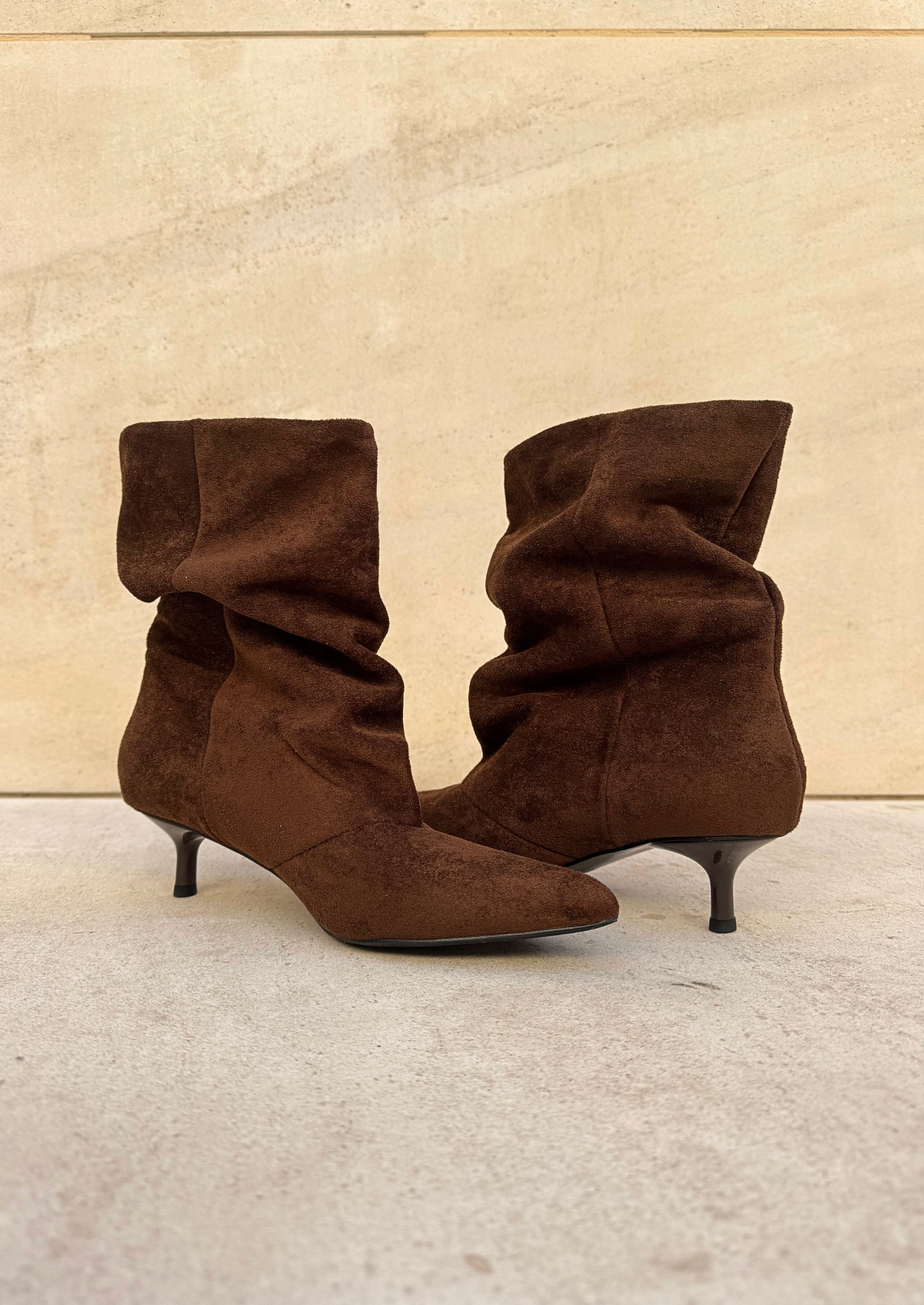 Aina - Botín de serraje con detalles fruncidos en la caña