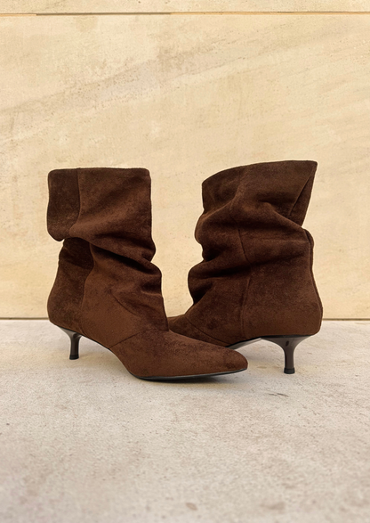 Aina - Botín de serraje con detalles fruncidos en la caña