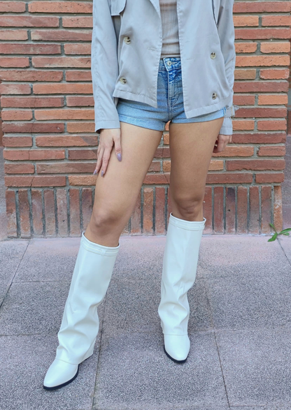 Monique - Bota de pierna ancha efecto arrugado