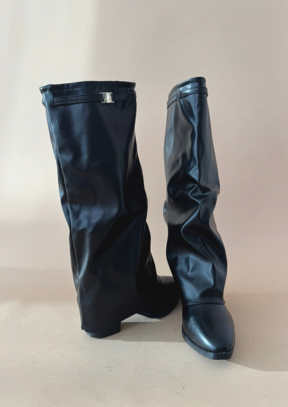 Monique - Bota de pierna ancha efecto arrugado