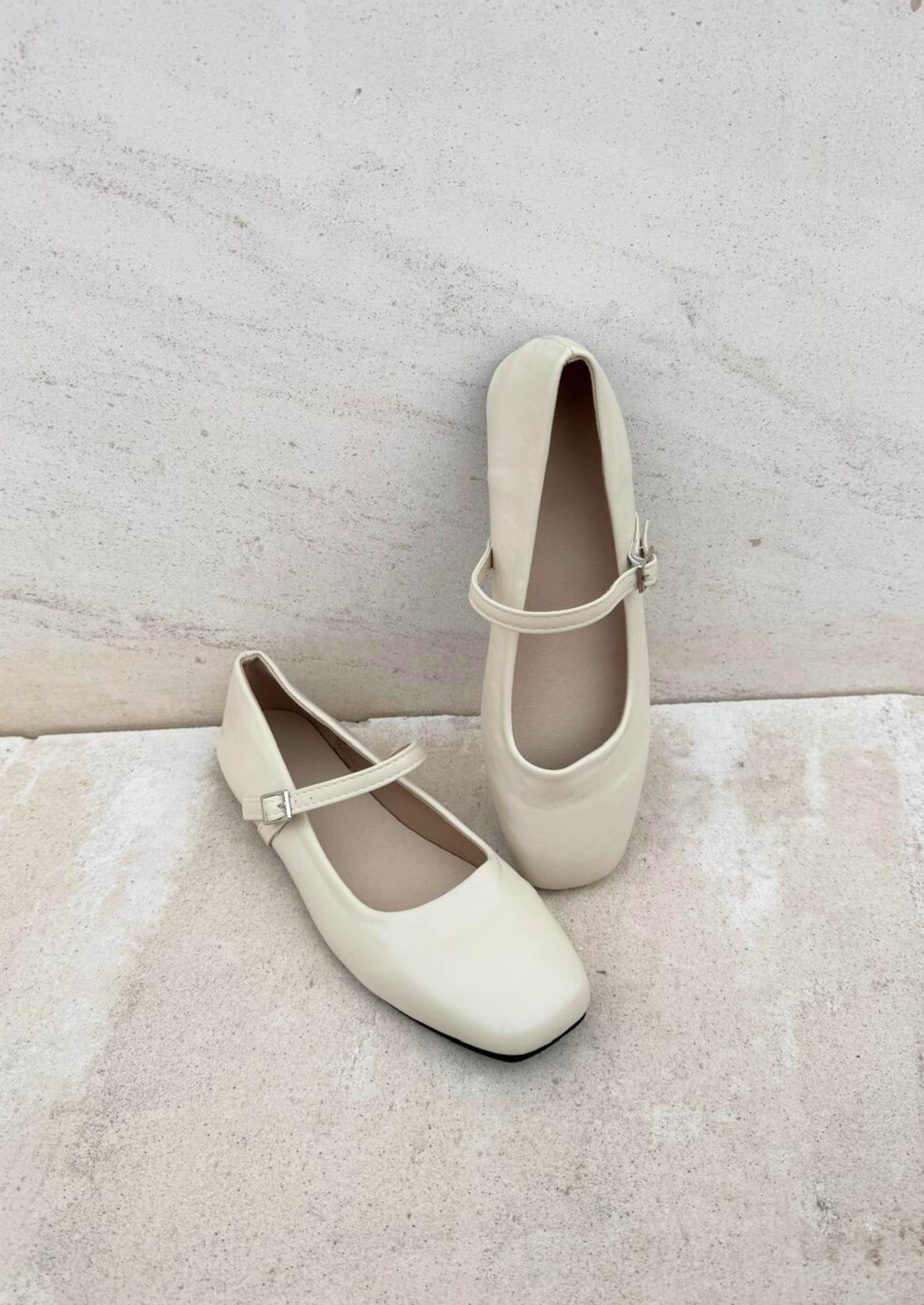 Noa - Bailarina de punta cuadrada con tira en el empeine