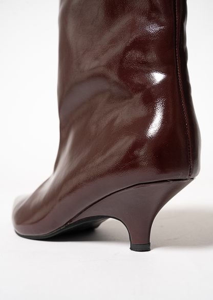 Siena - Botín de charol acabado en punta