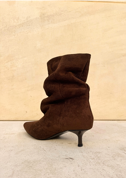 Aina - Botín de serraje con detalles fruncidos en la caña