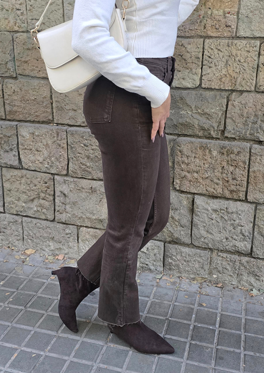 Yasmine - Botín de ante de tacón bajo