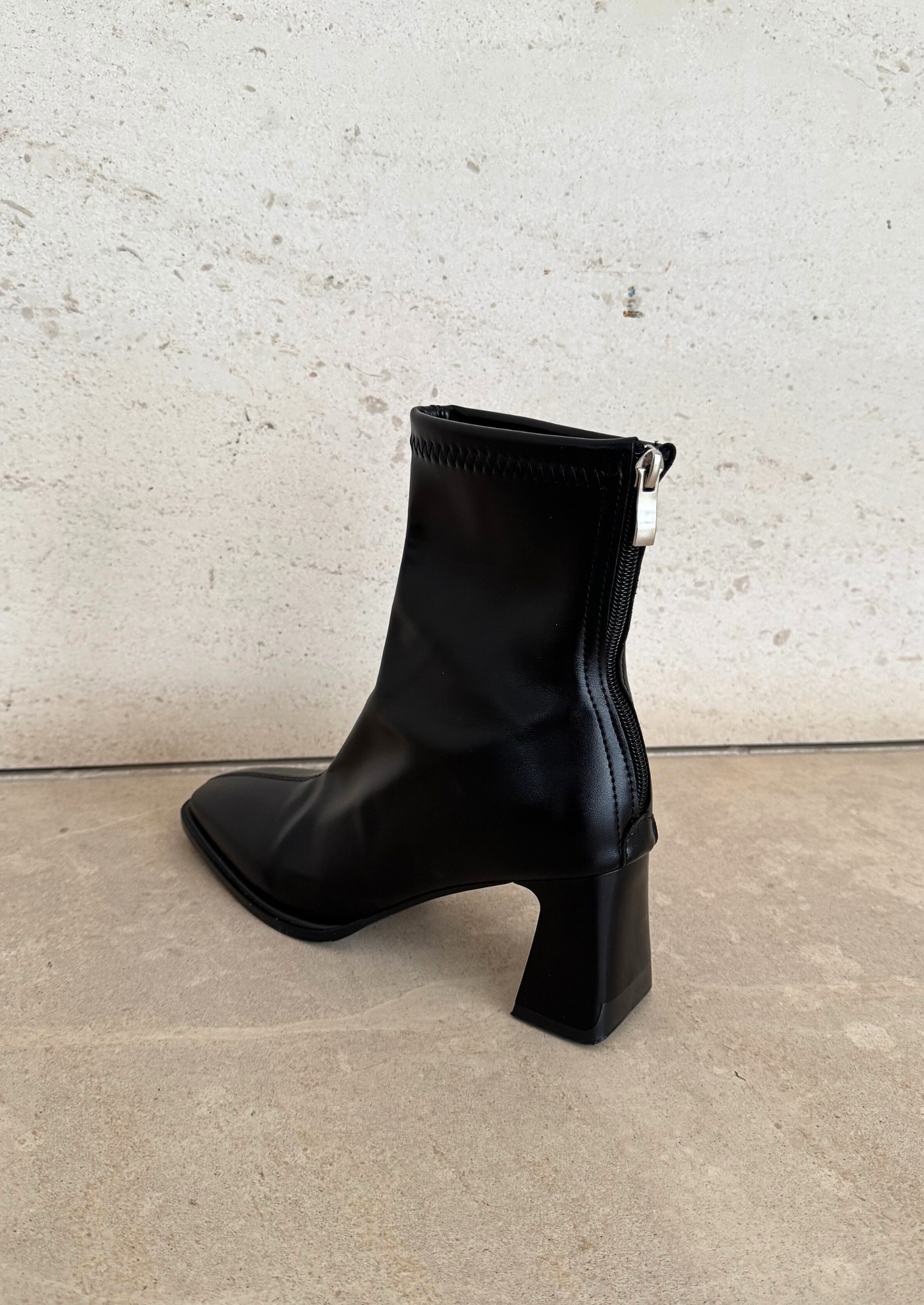 Vera - Botín de punta cuadrada con cremallera trasera